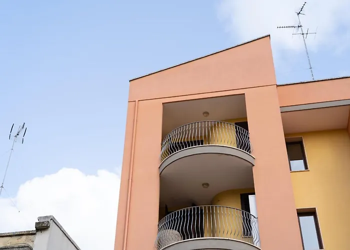 Elle Dimore By Cda דירה לצ'ה